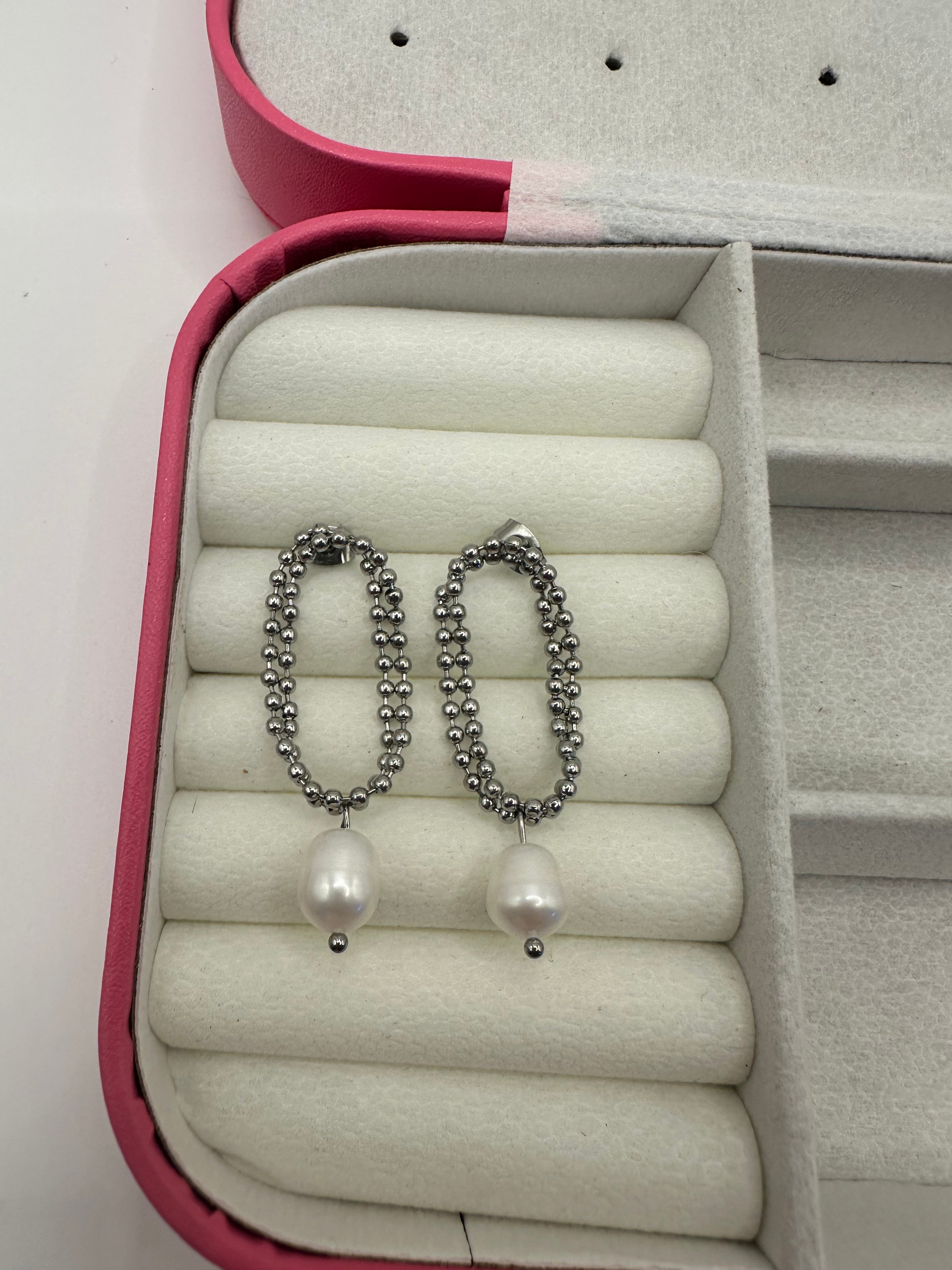 Aretes Plateados - Cadena con Perla