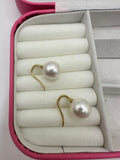 Aretes de bolita blancos