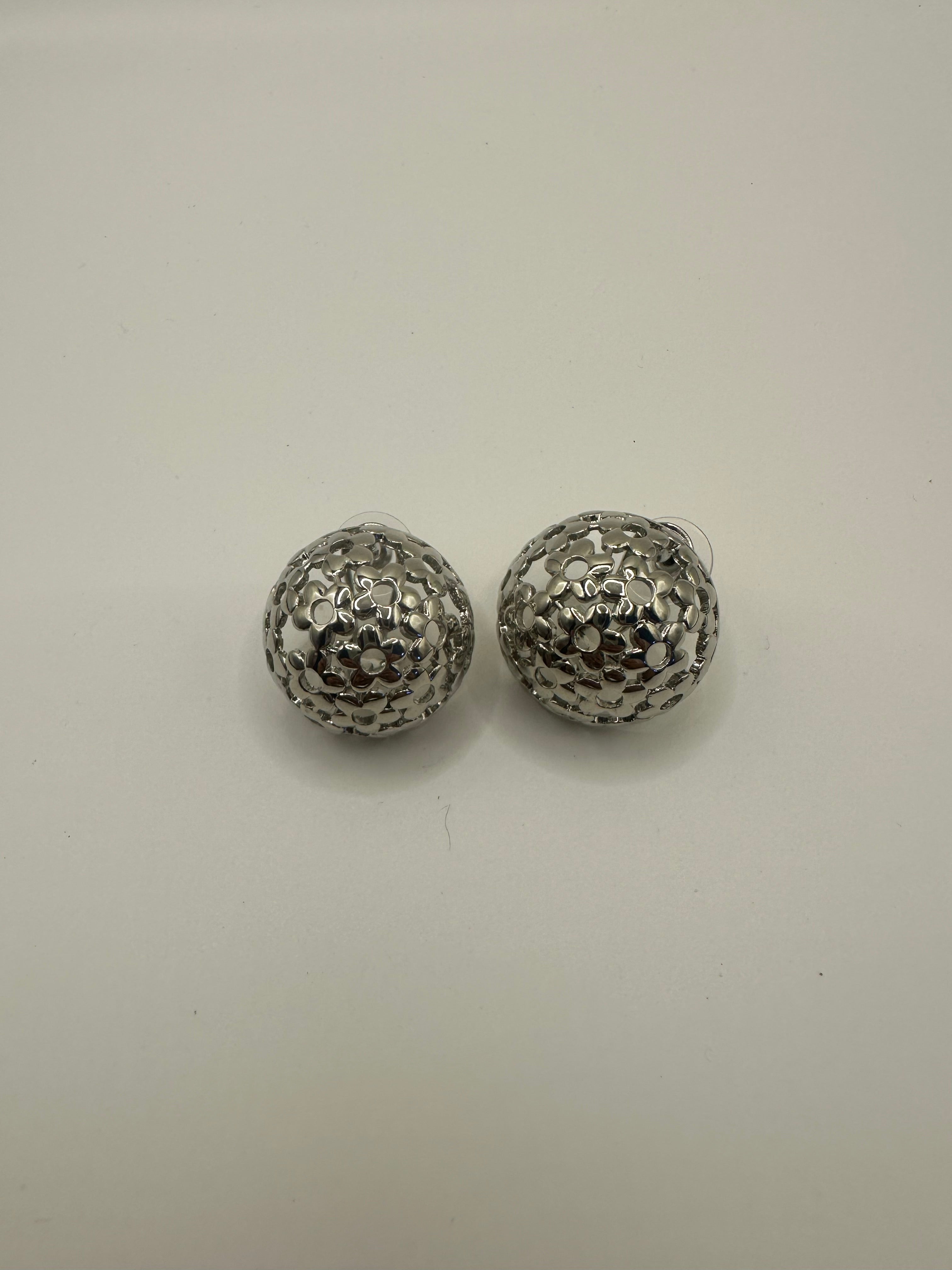 Aretes Plata redondos.