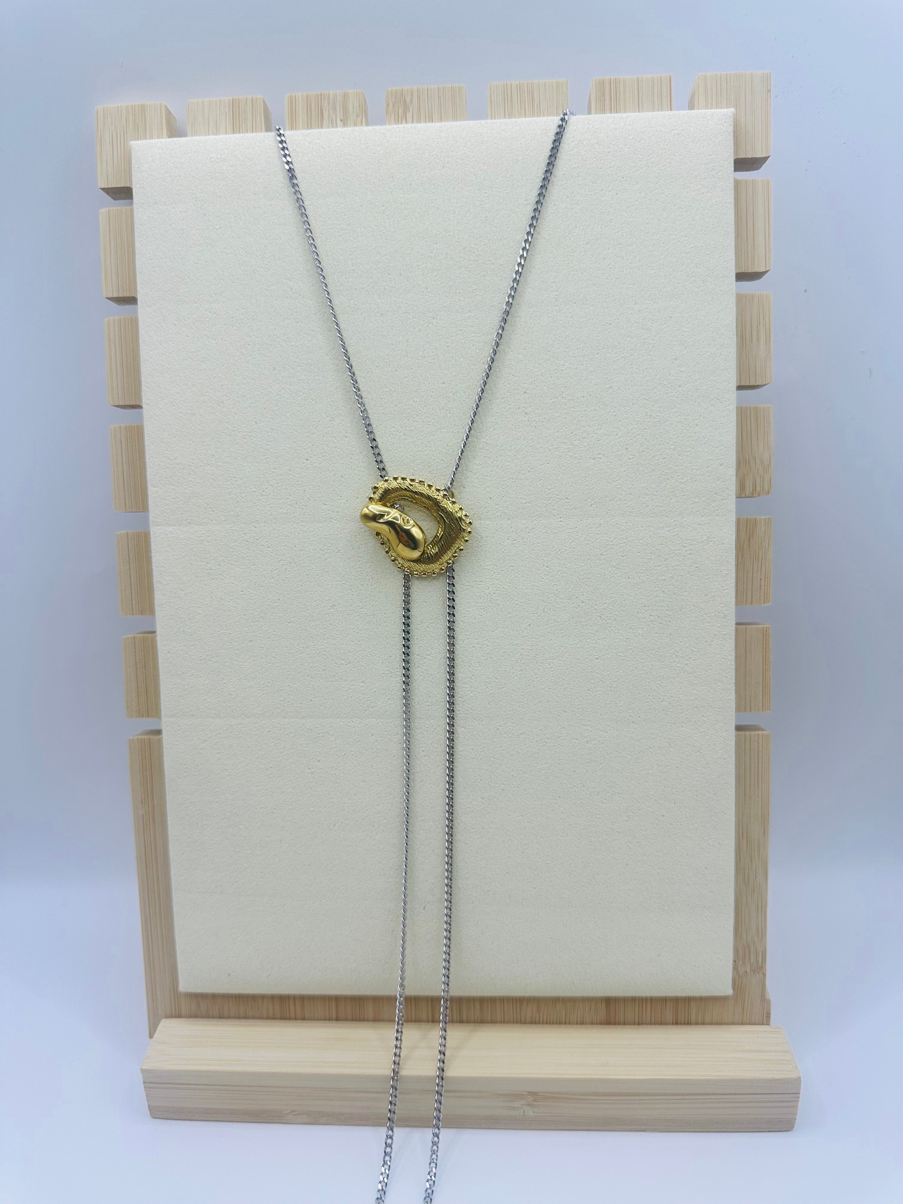 Cadena "Corbata Dual"
